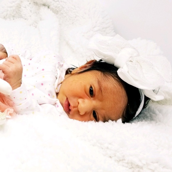 Meet your Posher, Annie - Picture 2 of 5